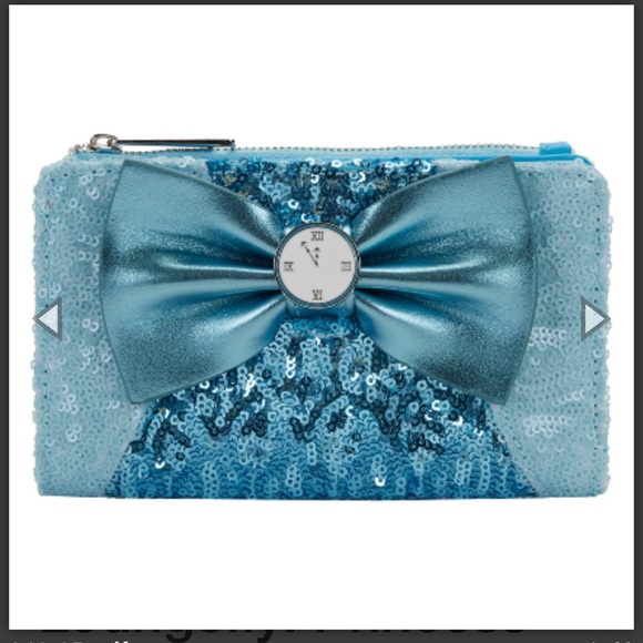 Loungefly: Princess Cinderella Sequin Set - Picture 5 of 11